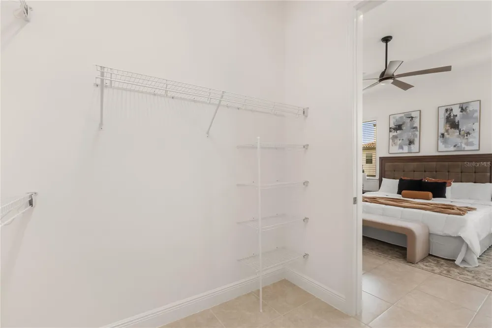 9892 BUCKLOW HILL DRIVE Orlando, FL 32832