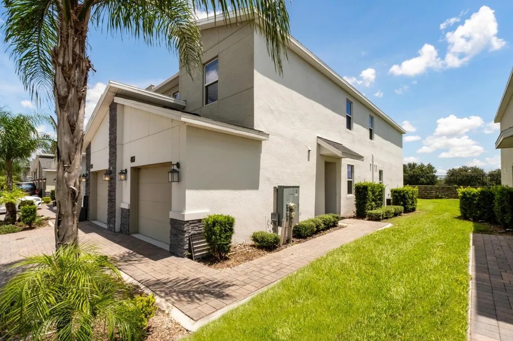 659 OCEAN COURSE AVENUE Davenport, FL 33896