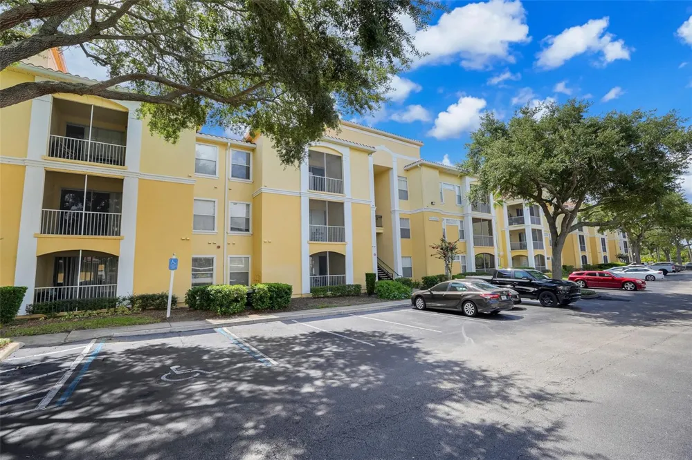 1150 LAKE SHADOW CIRCLE #3305 Maitland, FL 32751