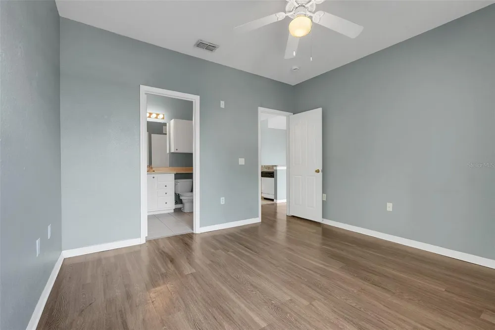 1150 LAKE SHADOW CIRCLE #3305 Maitland, FL 32751