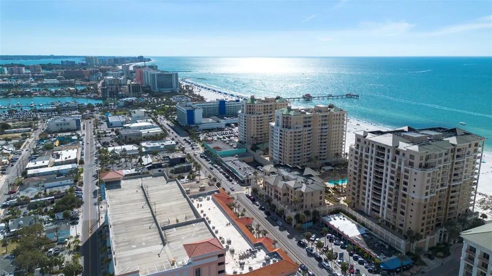 470 MANDALAY AVENUE #303 Clearwater, FL 33767