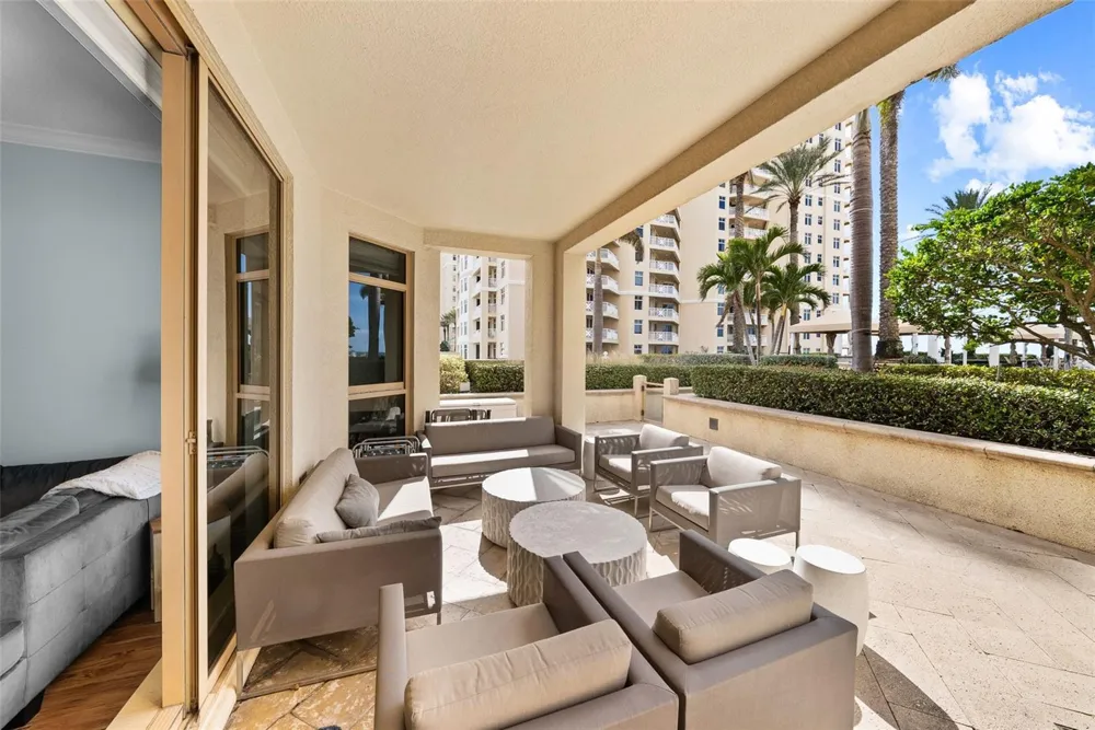 470 MANDALAY AVENUE #303 Clearwater, FL 33767