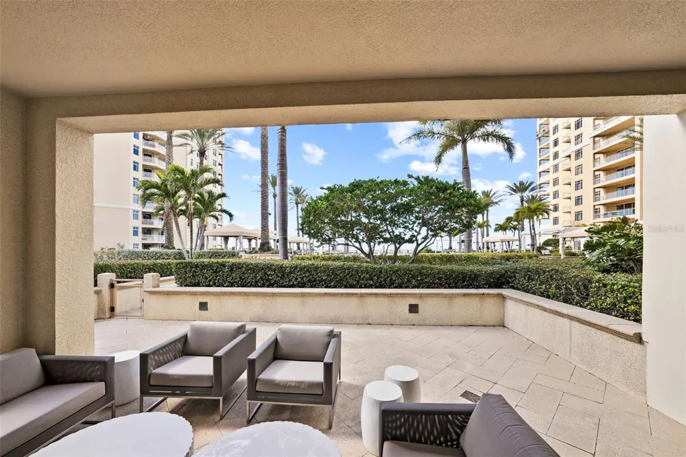 470 MANDALAY AVENUE #303 Clearwater, FL 33767
