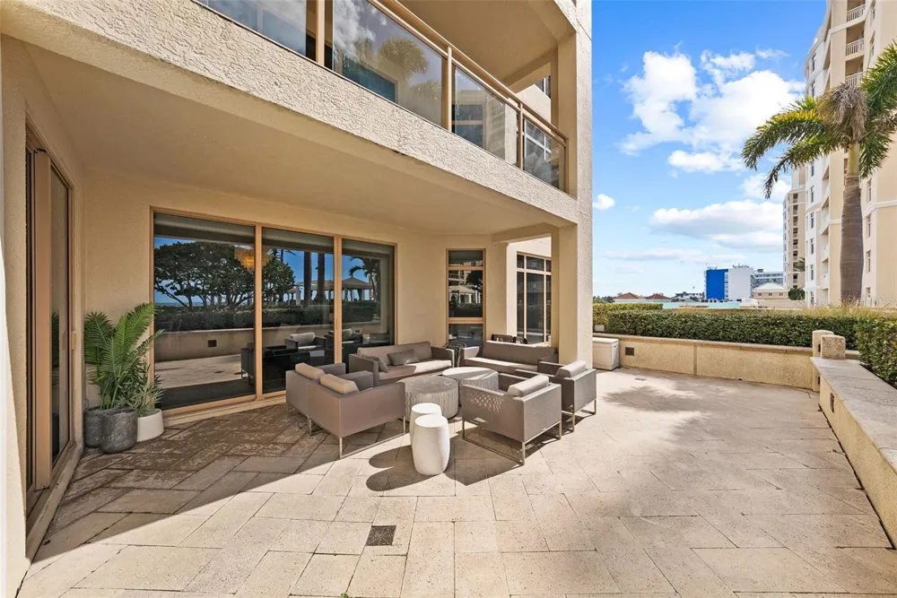 470 MANDALAY AVENUE #303 Clearwater, FL 33767