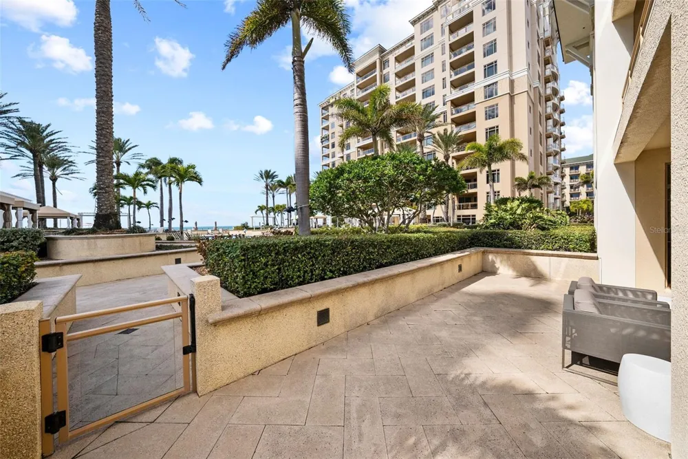 470 MANDALAY AVENUE #303 Clearwater, FL 33767