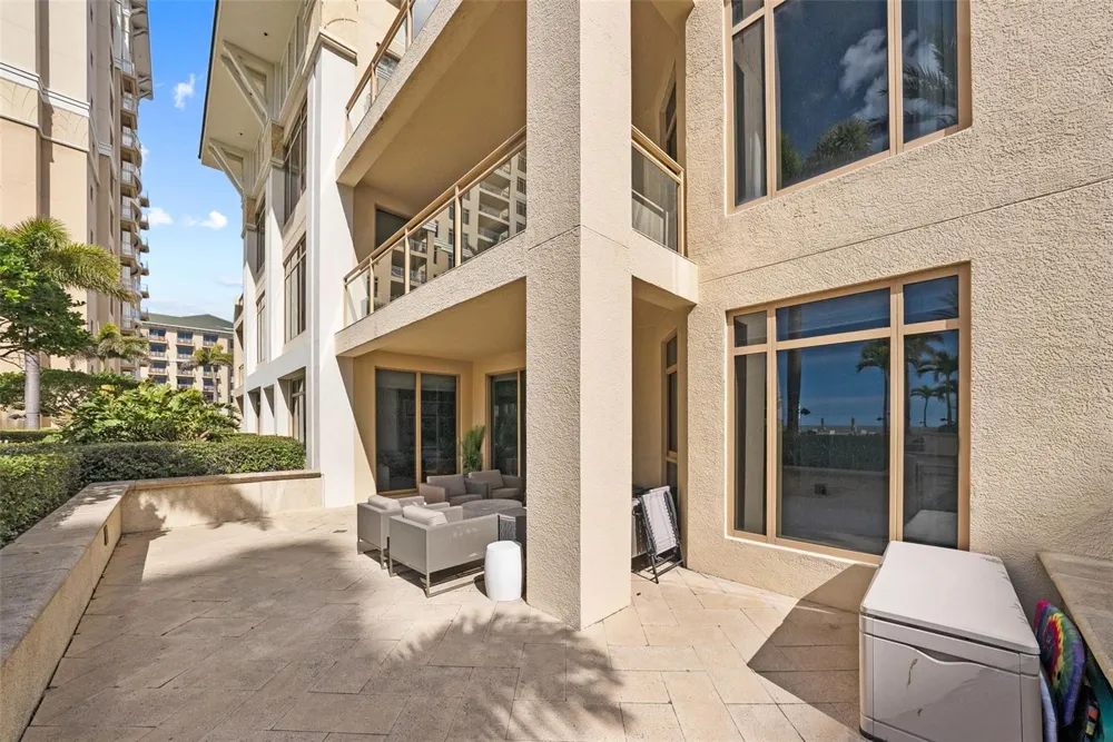 470 MANDALAY AVENUE #303 Clearwater, FL 33767