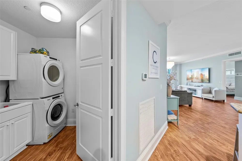 470 MANDALAY AVENUE #303 Clearwater, FL 33767