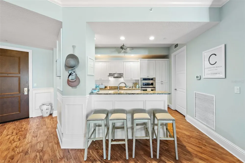 470 MANDALAY AVENUE #303 Clearwater, FL 33767