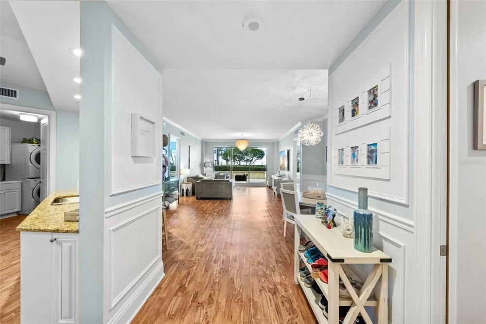 470 MANDALAY AVENUE #303 Clearwater, FL 33767