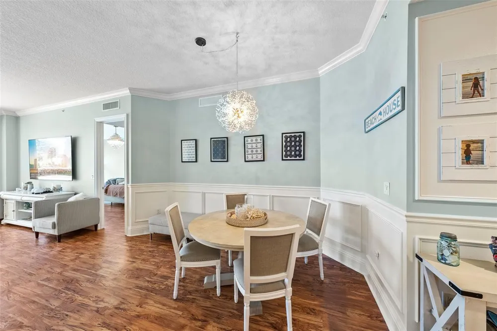 470 MANDALAY AVENUE #303 Clearwater, FL 33767