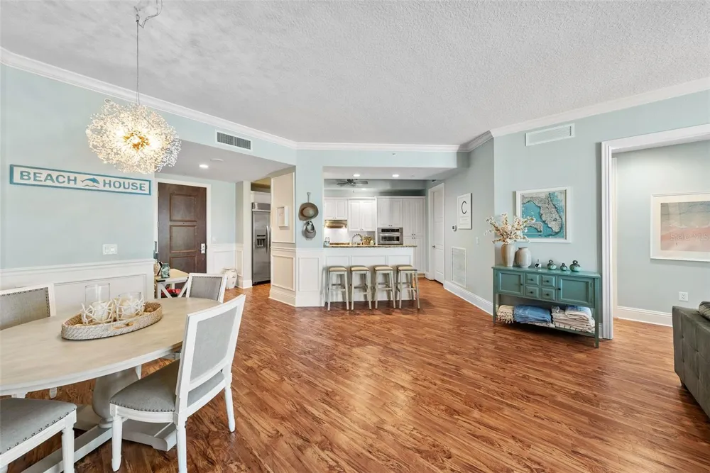 470 MANDALAY AVENUE #303 Clearwater, FL 33767
