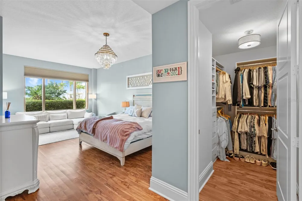470 MANDALAY AVENUE #303 Clearwater, FL 33767