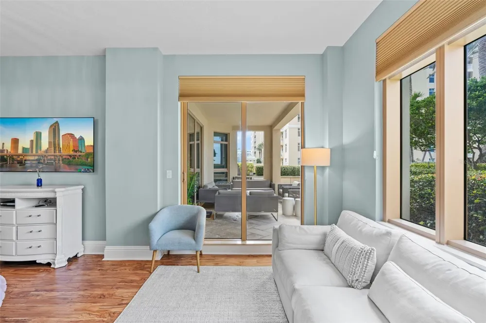 470 MANDALAY AVENUE #303 Clearwater, FL 33767