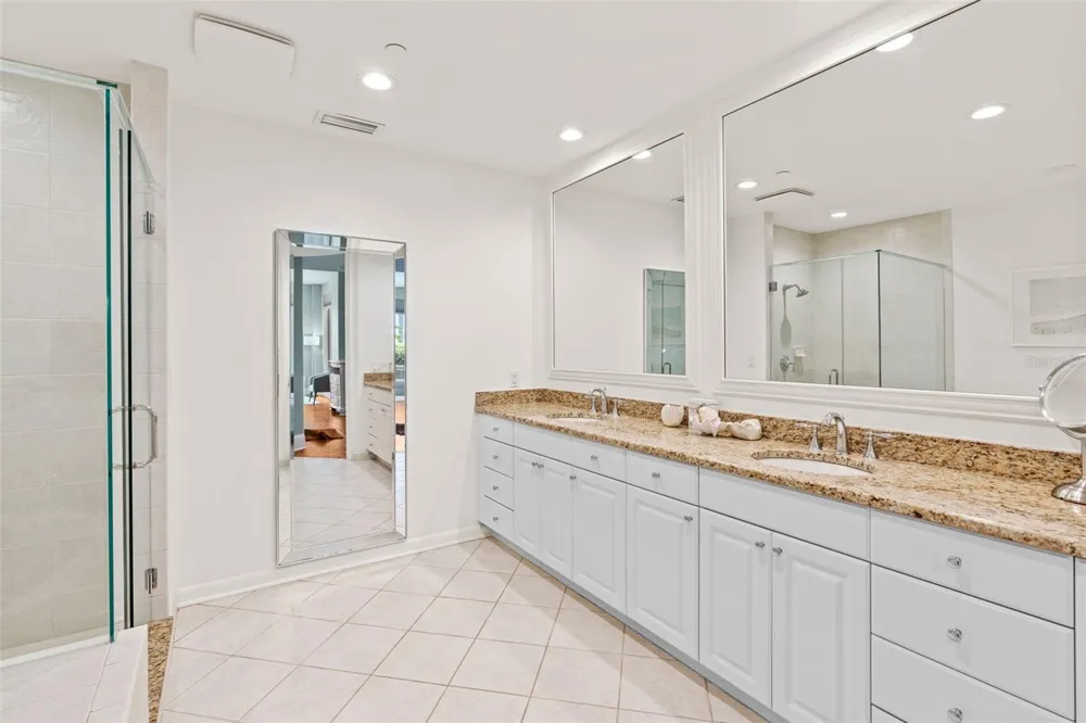 470 MANDALAY AVENUE #303 Clearwater, FL 33767