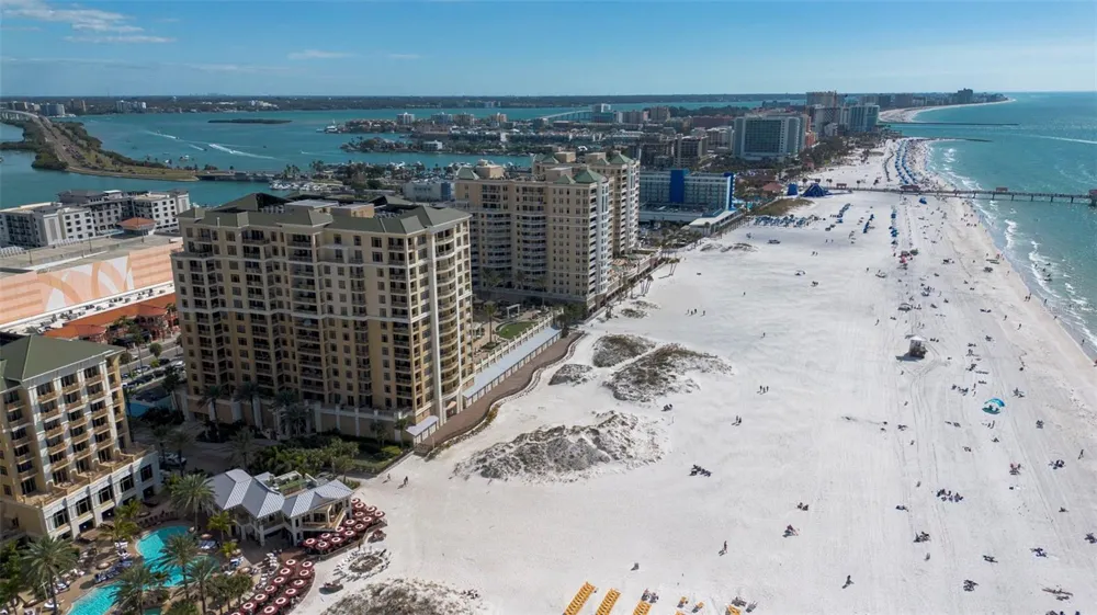 470 MANDALAY AVENUE #303 Clearwater, FL 33767
