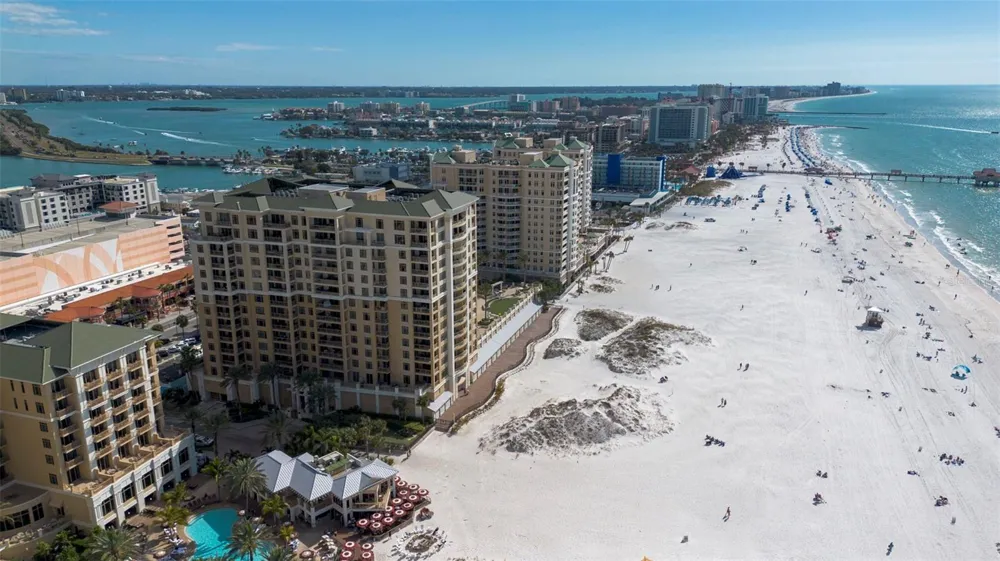 470 MANDALAY AVENUE #303 Clearwater, FL 33767