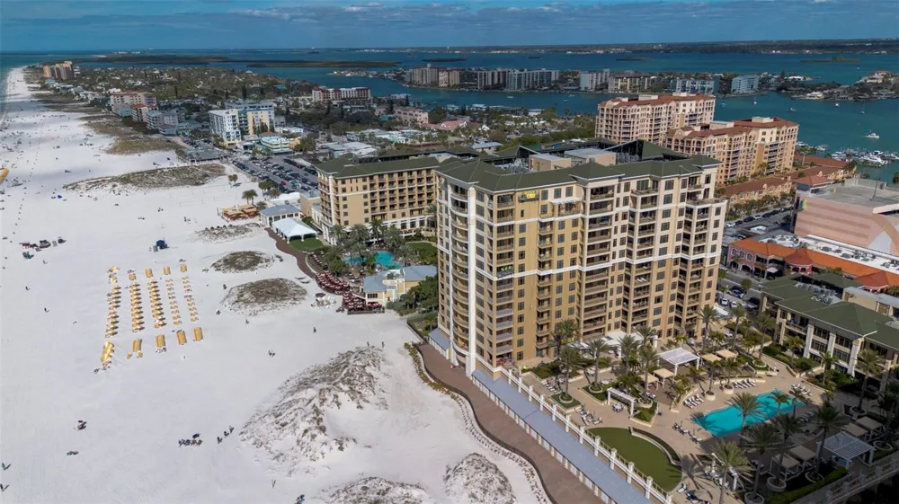 470 MANDALAY AVENUE #303 Clearwater, FL 33767
