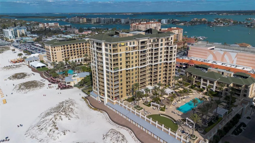 470 MANDALAY AVENUE #303 Clearwater, FL 33767