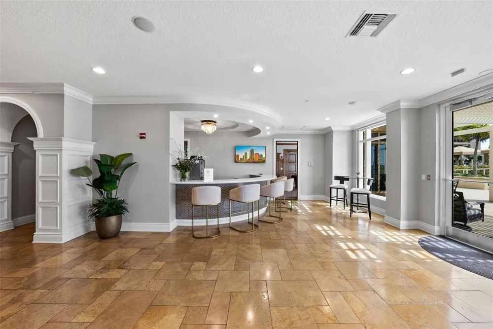 470 MANDALAY AVENUE #303 Clearwater, FL 33767