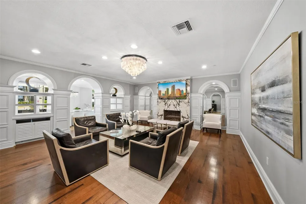 470 MANDALAY AVENUE #303 Clearwater, FL 33767
