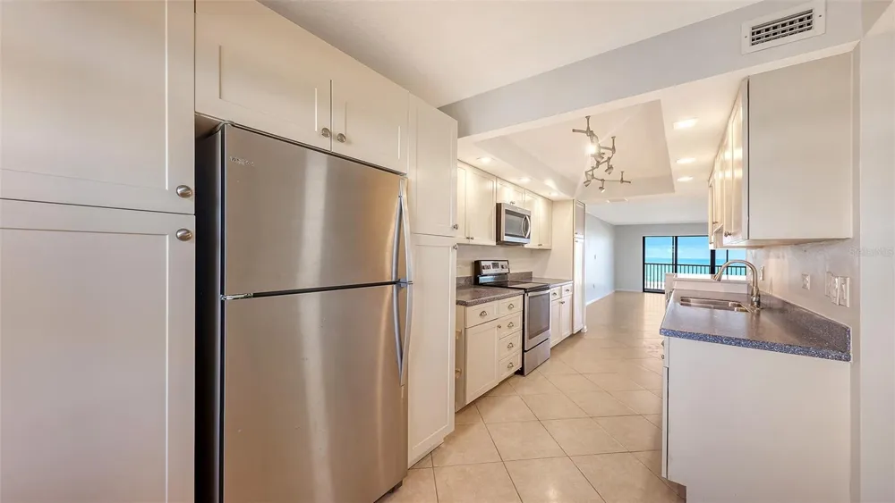 420 BEACH ROAD #706 Sarasota, FL 34242