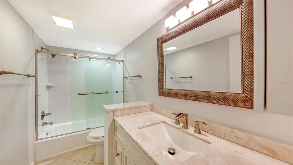 420 BEACH ROAD #706 Sarasota, FL 34242