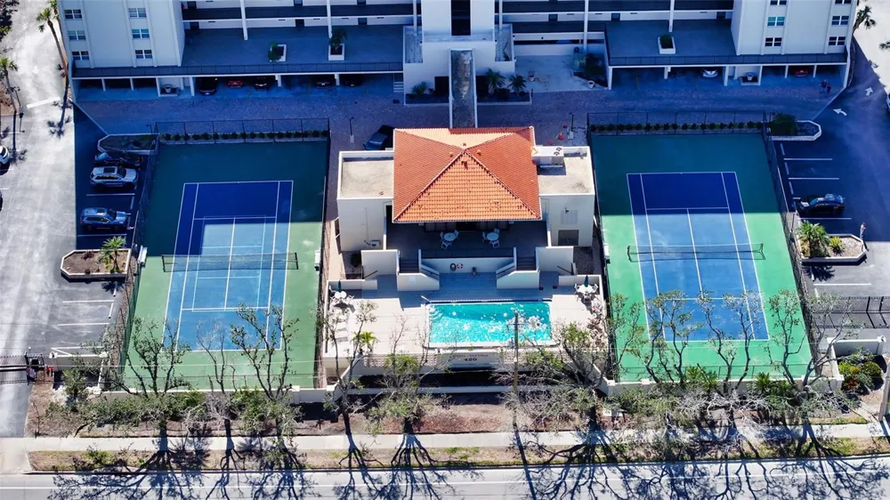 420 BEACH ROAD #706 Sarasota, FL 34242