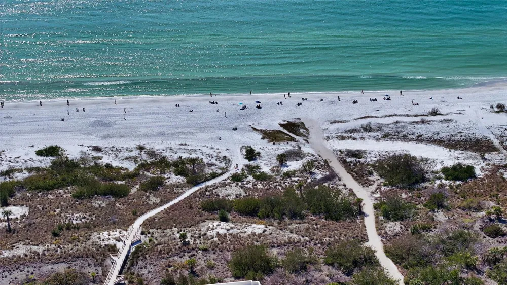420 BEACH ROAD #706 Sarasota, FL 34242