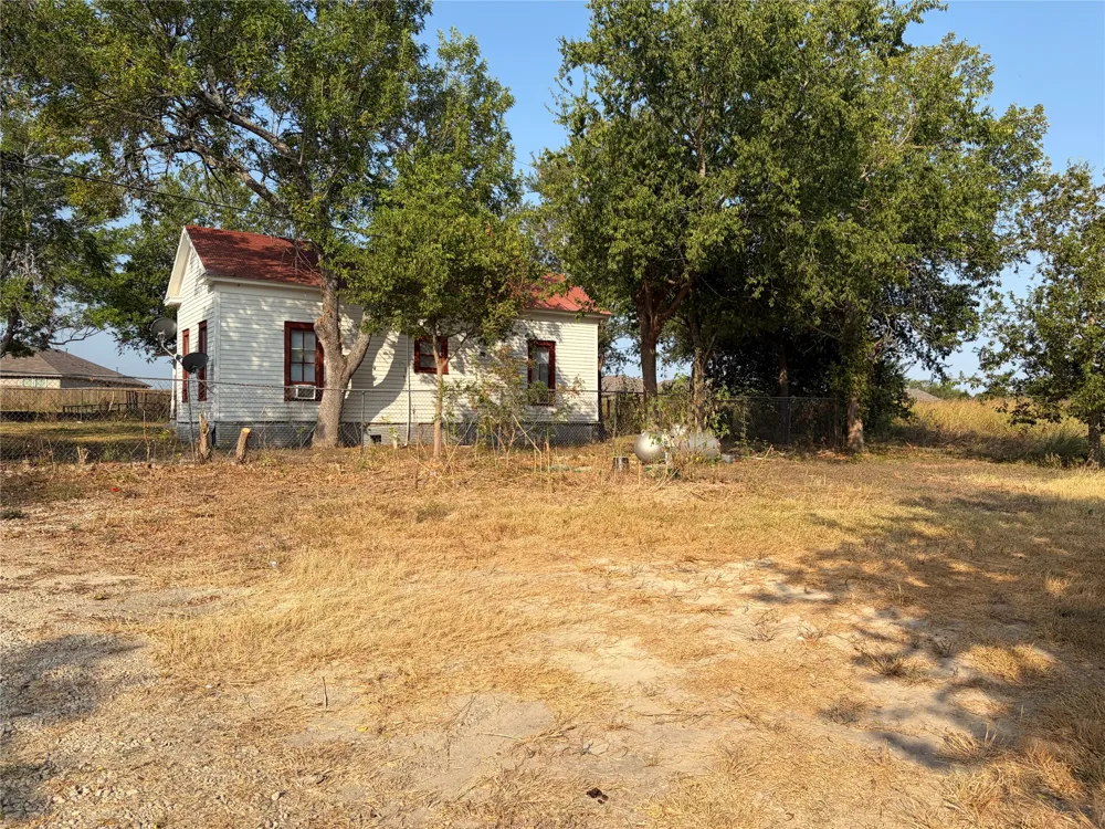 910 Bunton Lane #E Kyle, TX 78640