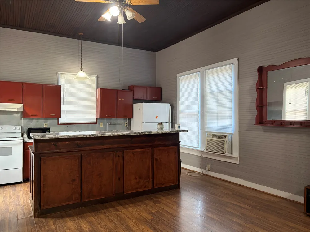 910 Bunton Lane #E Kyle, TX 78640