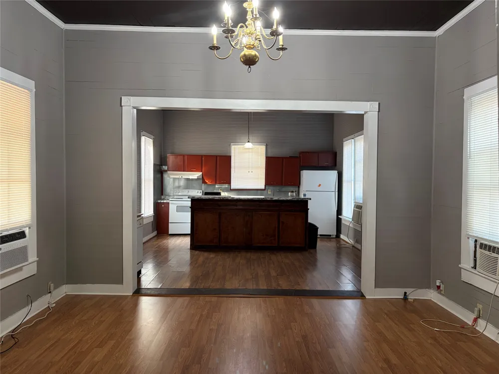 910 Bunton Lane #E Kyle, TX 78640