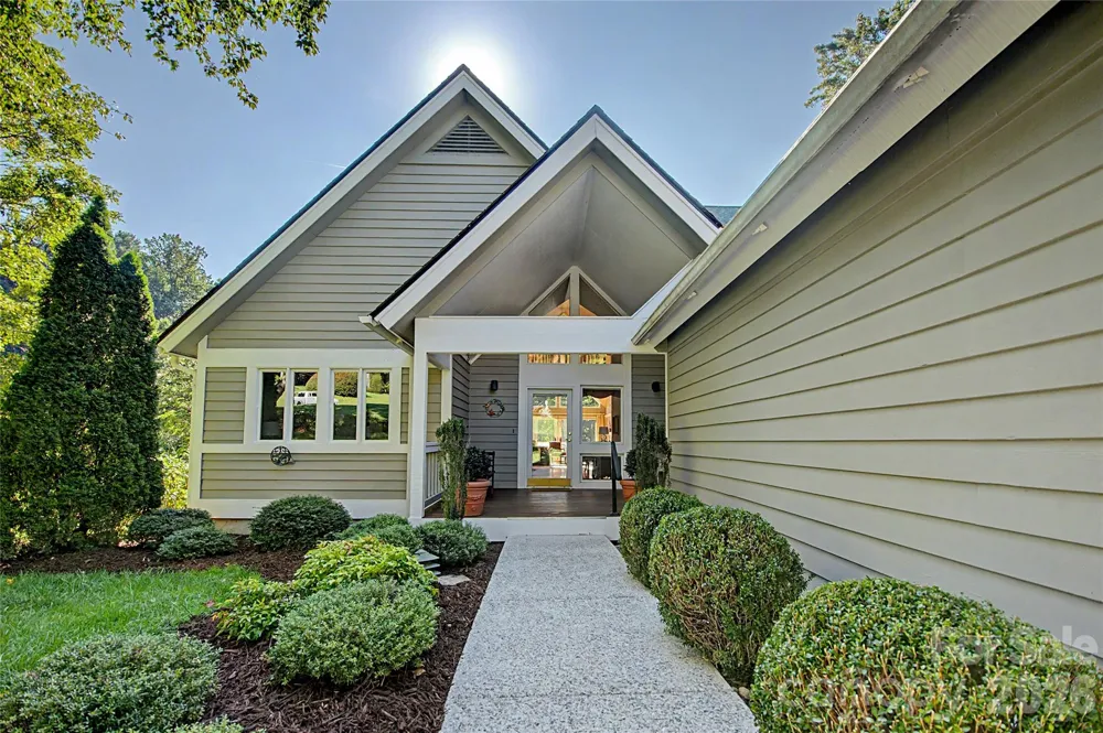 104 Overlook Drive Flat Rock, NC 28731