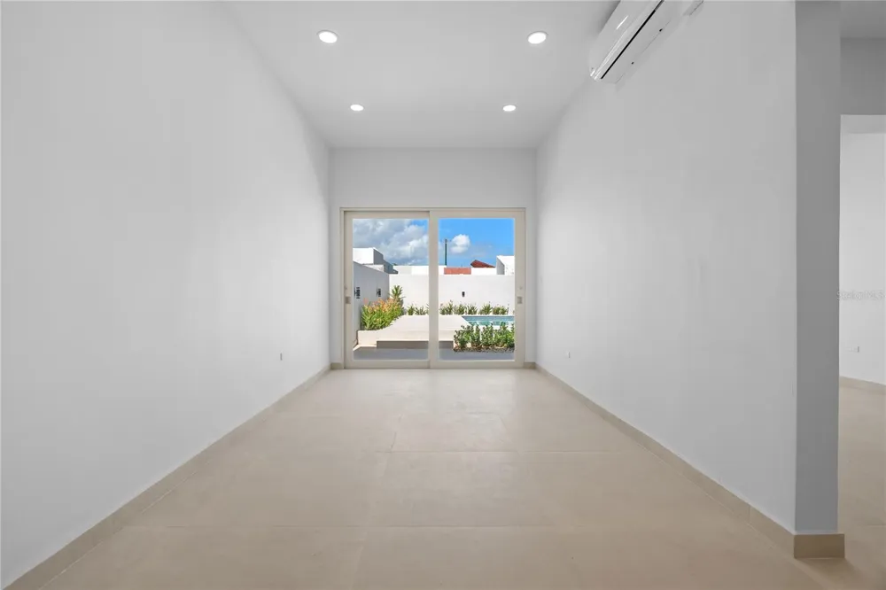 E 10 CALLE MADRE PERLA Dorado, PR 00646