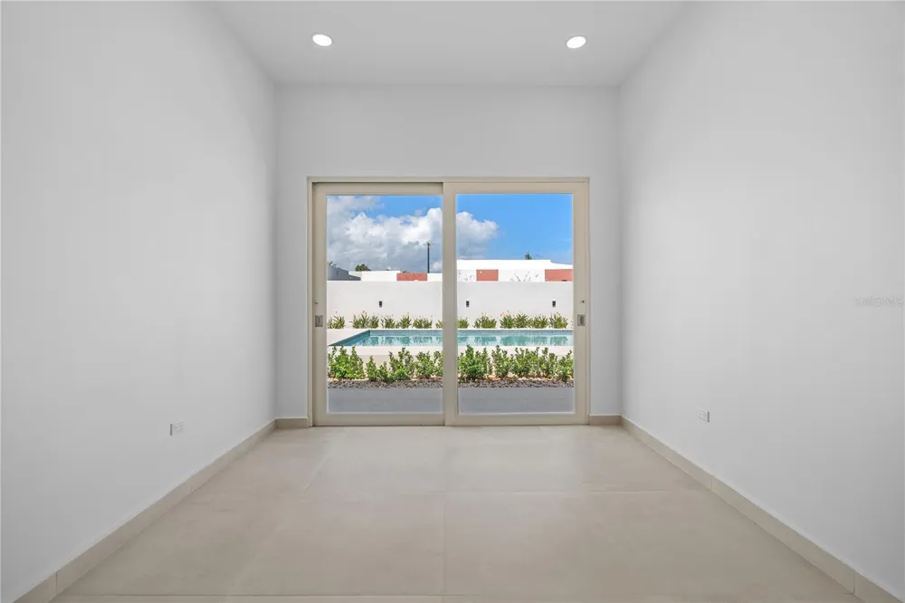 E 10 CALLE MADRE PERLA Dorado, PR 00646