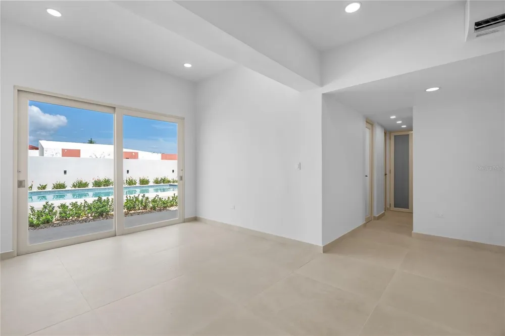 E 10 CALLE MADRE PERLA Dorado, PR 00646