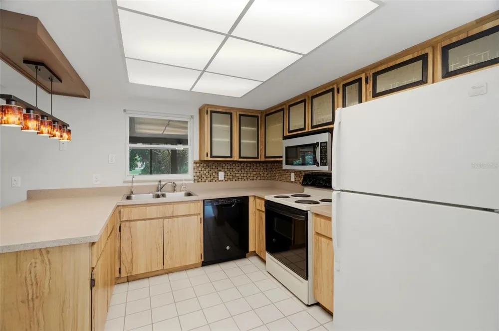 12151 76TH STREET Largo, FL 33773