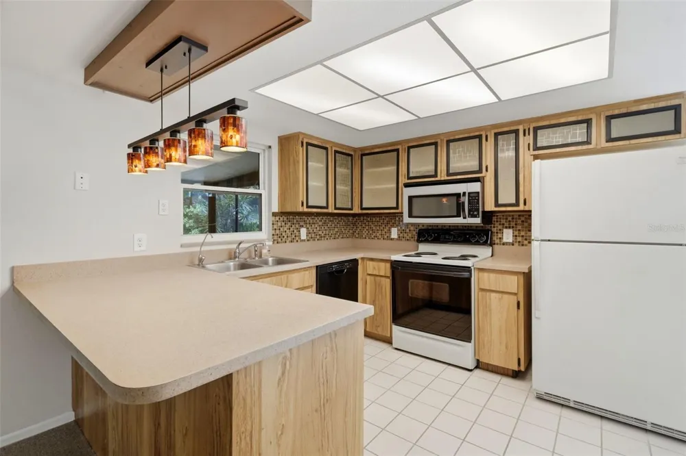12151 76TH STREET Largo, FL 33773