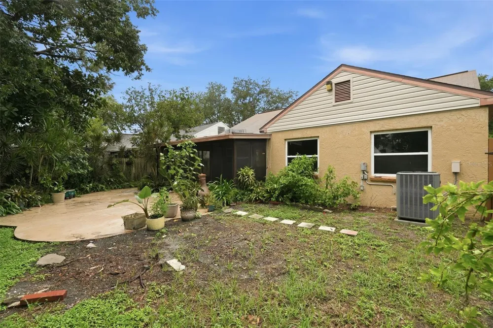 12151 76TH STREET Largo, FL 33773