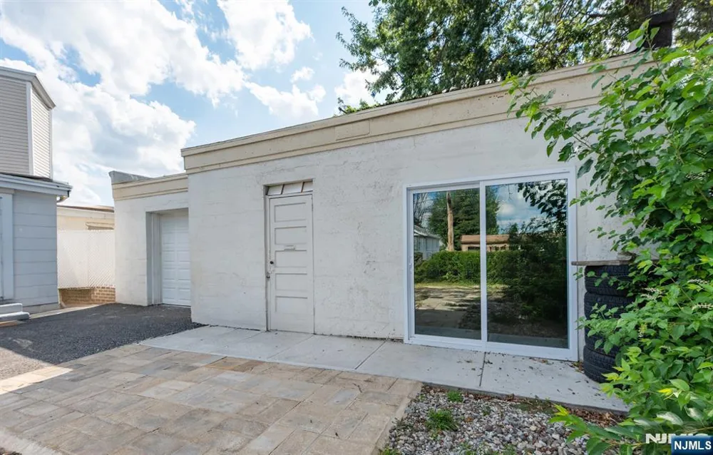 307 Washington Avenue Hackensack, NJ 07601