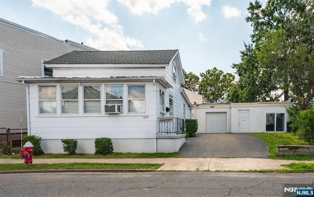 307 Washington Avenue Hackensack, NJ 07601