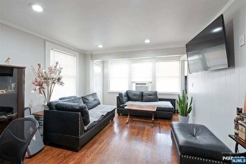 307 Washington Avenue Hackensack, NJ 07601