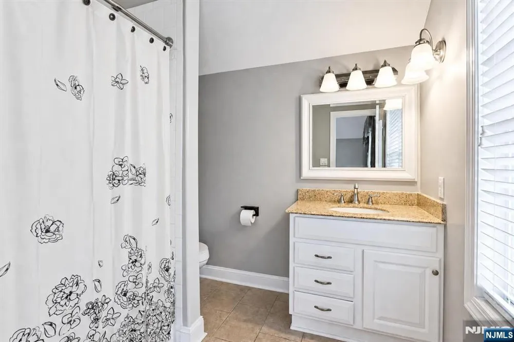 2 San Bar Drive Jefferson Township, NJ 07849
