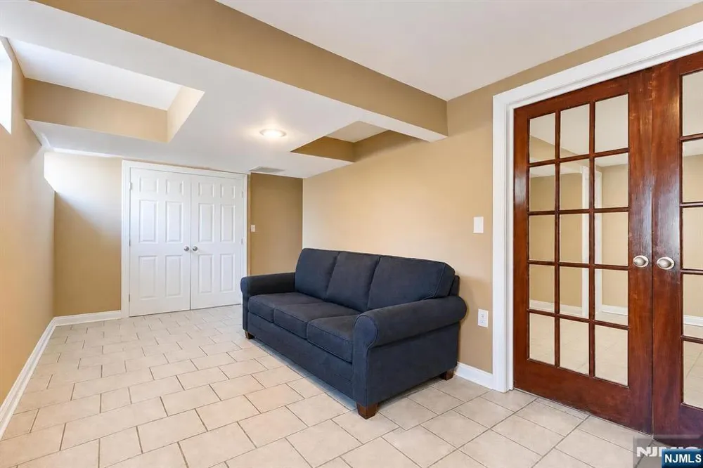 2 San Bar Drive Jefferson Township, NJ 07849
