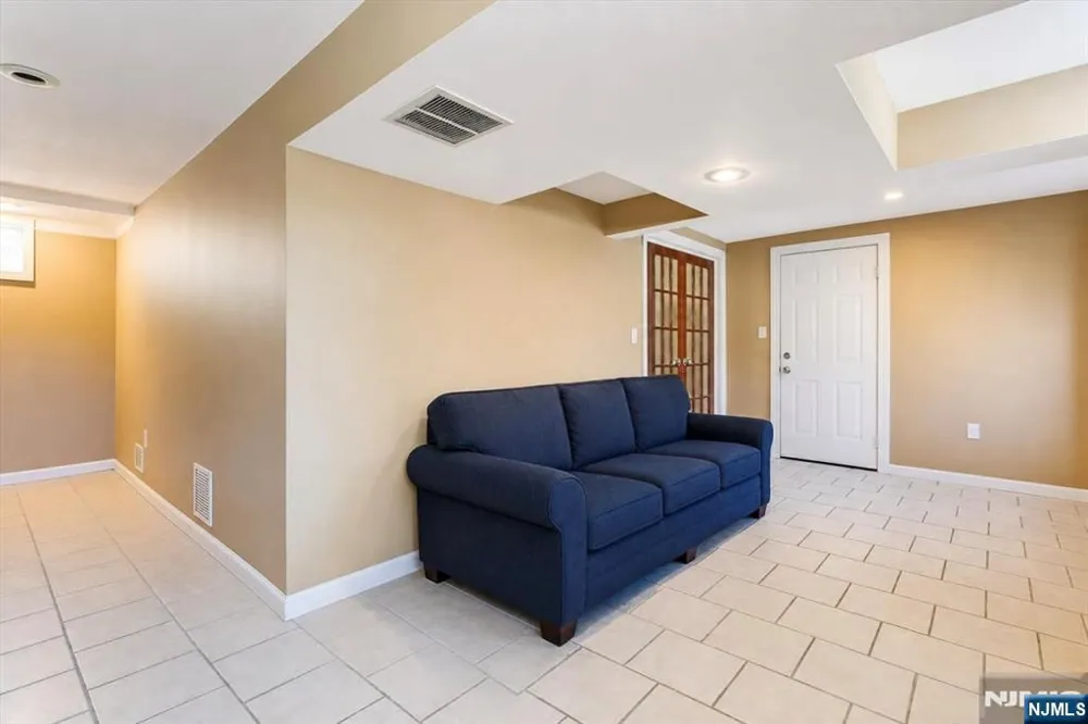 2 San Bar Drive Jefferson Township, NJ 07849