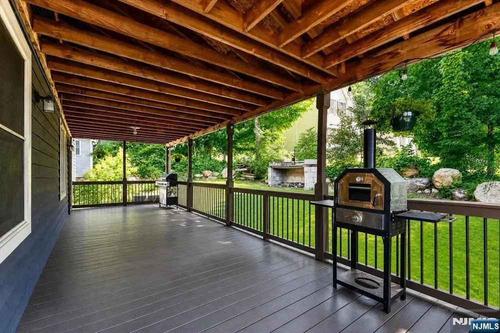 2 San Bar Drive Jefferson Township, NJ 07849