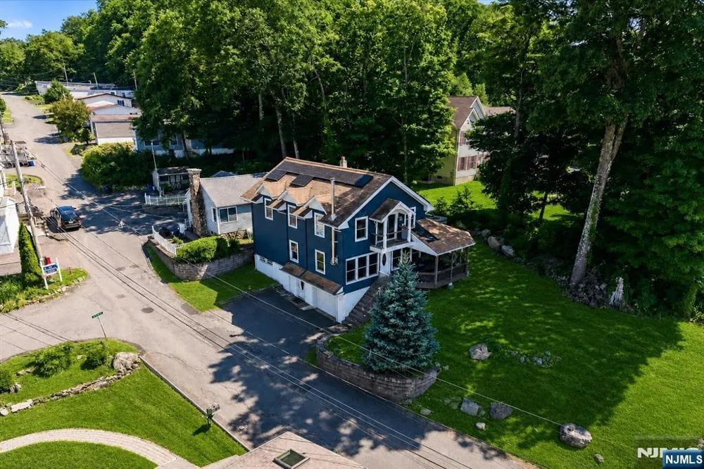 2 San Bar Drive Jefferson Township, NJ 07849
