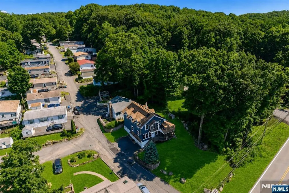 2 San Bar Drive Jefferson Township, NJ 07849