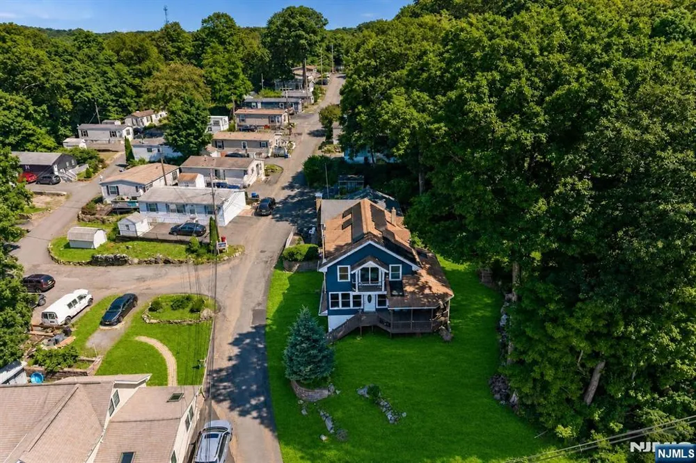 2 San Bar Drive Jefferson Township, NJ 07849