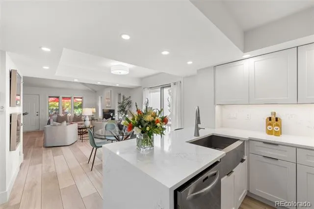 221 S Garfield Street #103 Denver, CO 80209