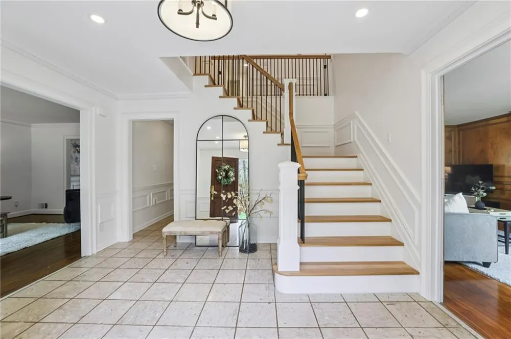 8025 River Circle Sandy Springs, GA 30350